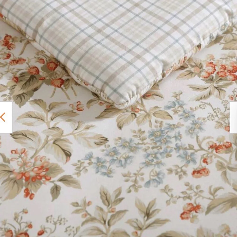 Tommy Bahama laura ashley